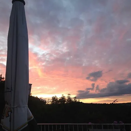Hotel Schoene Aussicht 3*